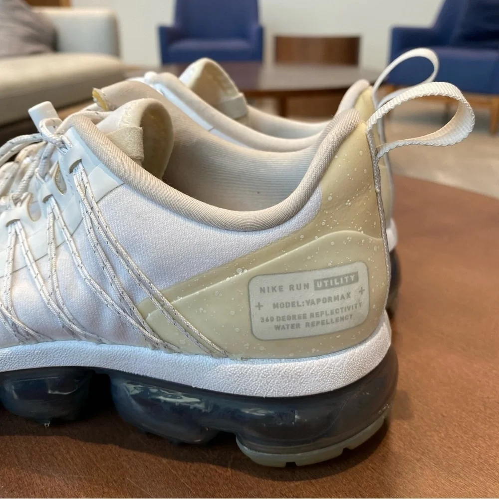 Nike Air Women’s VaporMax Run Shoes, Size 7